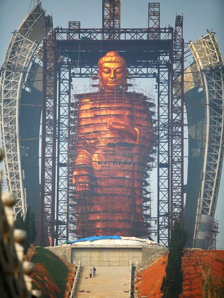 江西九江：世界最高铜佛像基本建成 金光闪闪(组图)