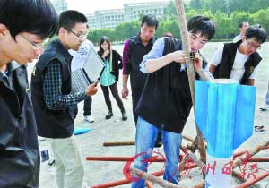 生猛：广州90后大学生发射自制火箭 遭空管部门叫停(图)