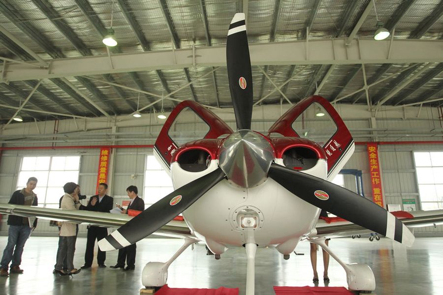 中国首家私人飞机4S店珠海营业 已售出14架飞机(高清图)