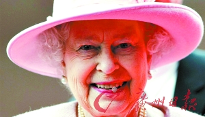 英国女王迎86岁生日 仪仗队马脱缰引“虚惊”(组图)