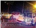 长沙6辆豪车街头飚车 法拉利冲入绿化带撞毁(组图)