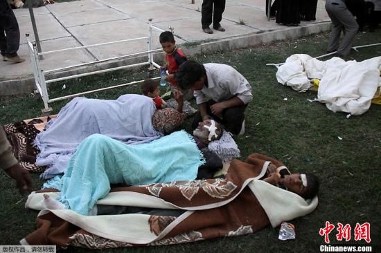 伊朗国家电视台消息称，11日发生在伊朗西北部东阿塞拜疆省的两次里氏6级以上地震已造成180人死亡，1300人受伤。报道称，由于搜救行动的不断推进，死亡及受伤人数不断上升。