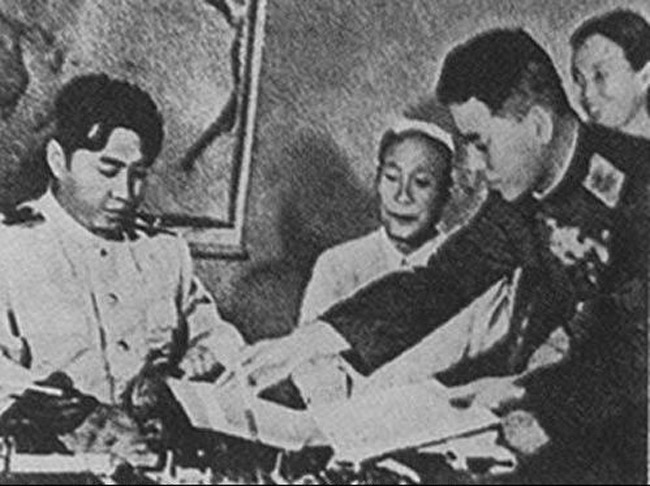 朝鲜宣传画中的历史：签停战协定时没一个中国人(组图)