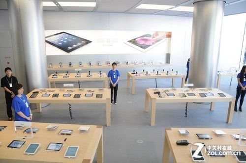 (组图)苹果北京直营店 堪称亚洲第一