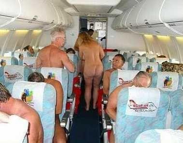 裸体航班花样多 盘点航空公司雷人服务