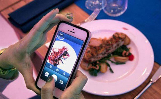 全球首家拍照即可免费吃饭的英国“游击餐厅”