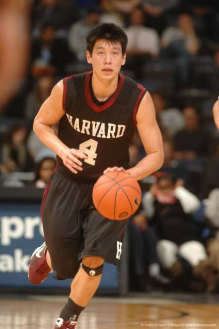 林書豪的籃球才華，一直到他代表哈佛大學帶隊衝擊球季，方獲得各界包括NBA球探的矚目。（林書豪提供）  