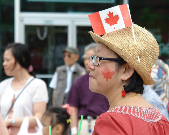 加拿大國慶日施放煙火並舉行各式活動慶祝。（本報資料照片）