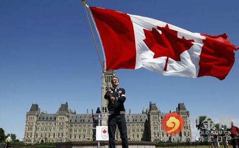 今年加元强于预期的涨势，加之加拿大新政府承诺启动大规模的刺激计划，以应对加拿大经济低迷困境，两者的结合增加了加息预期，但加拿大央行普遍期望周三的加拿大央行汇率决议维持利率不变。
