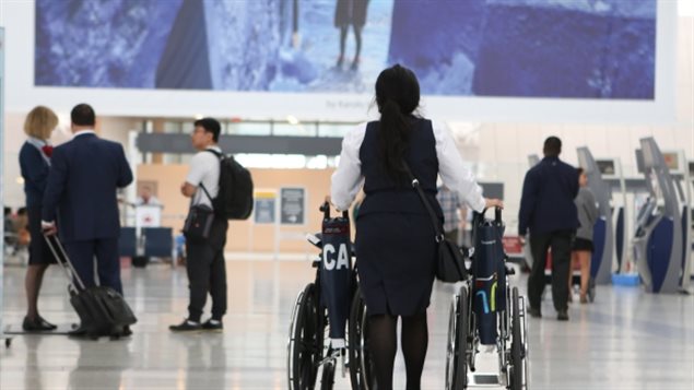皮尔逊国际机场每月收到大量轮椅服务要求