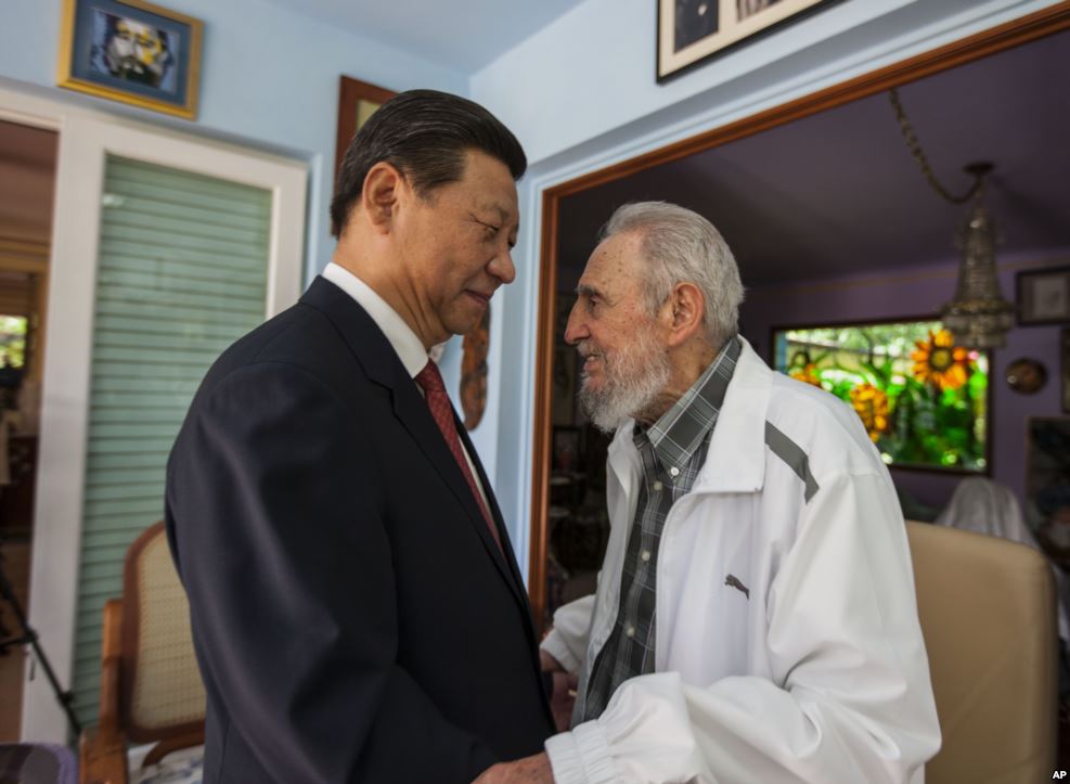 2014年7月22日，卡斯特罗在哈瓦那迎接中国国家主席习近平