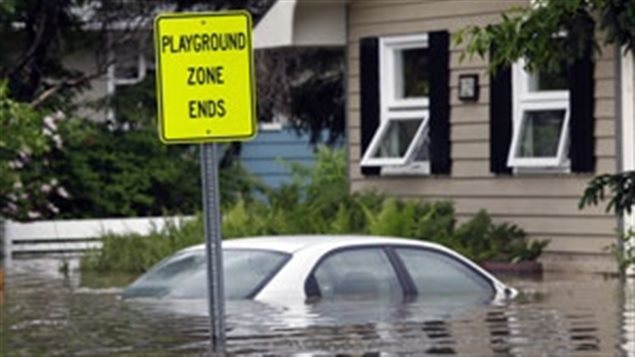 下大雨后洪水淹车淹房的情况常常发生