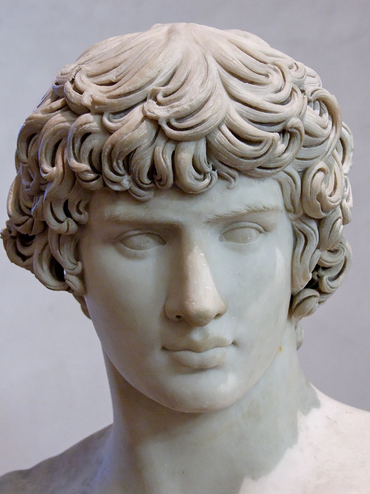 安提诺乌斯（Antinous）是罗马皇帝哈德良（Publius Aelius Traianus Hadrianus Augustus）的男宠。安提诺乌斯死后被人神化，在东方的希腊和西方的拉丁地区被奉为一位神祇去崇拜，有时则仅称他是一位英雄。（图源：维基百科公有领域）