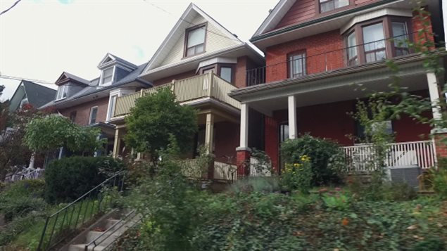 加拿大最大城市多伦多的房价趋向平稳