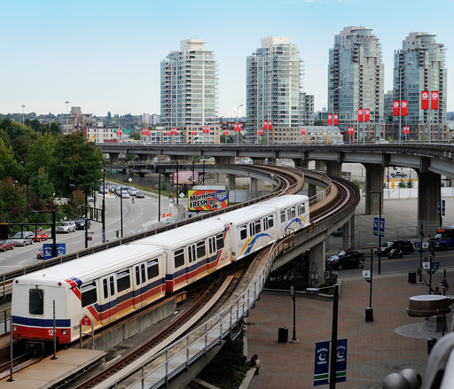 512px-TransLink_SkyTrain_departs_Stadium-Chinatown_station_in_Vancouver,_British_Columbia,_Canada.png