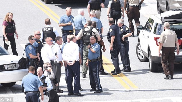 已致5死20余人伤！马里兰州报社办公室枪手被捕