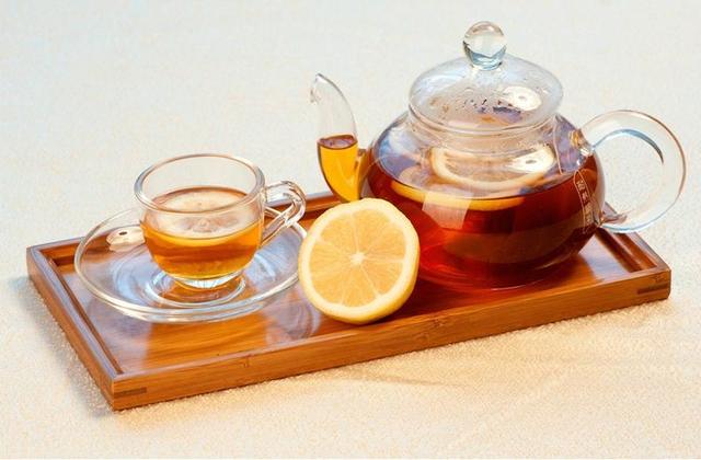 红茶有什么功效与禁忌？喝红茶想要不伤肾，请做到这3件事