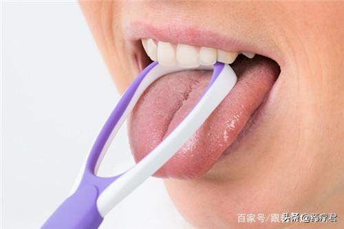 每天坚持刷牙还口臭？医生推荐3种去口臭的方法，简单好用