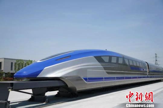 中国时速600公里高速磁浮试验样车下线。中车四方股份公司提供