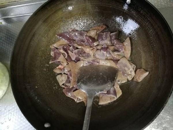 炒猪肝时，别直接下锅，炒前加“这1步”，猪肝不腥，更嫩更好吃