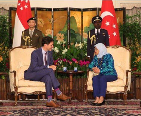 加拿大帅哥总理来新加坡“认祖归宗”