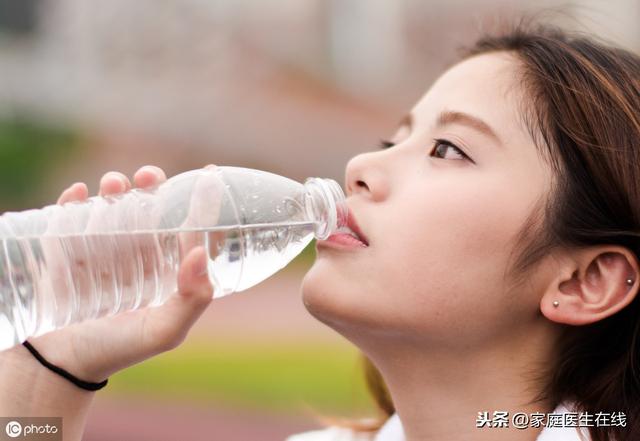 喝水喝过量有什么危害？对肾脏好吗？文章讲一讲
