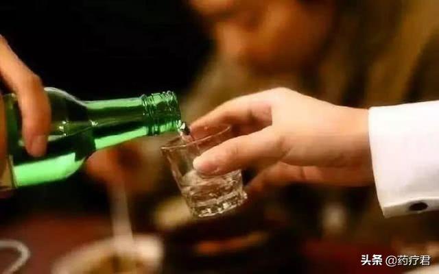 中国人饮酒猝死排名世界第一，饮酒致死的5大原因，了解一下