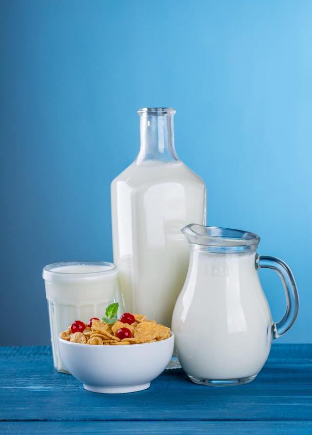 买牛奶时，按照这3个技巧来，不管什么大牌子，都是好牛奶