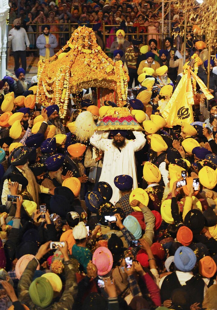 今年3月，锡克教信徒在印度阿姆利则庆祝霍拉·莫哈拉节。