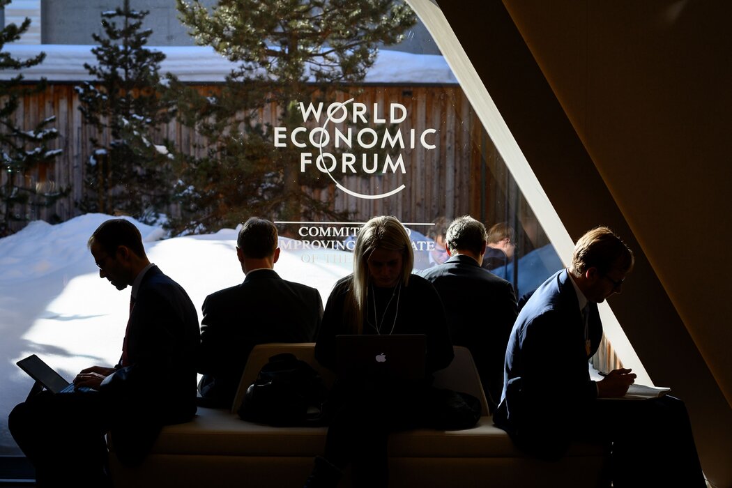 1月在瑞士达沃斯举行的世界经济论坛会议的与会者。该会议于下月再次召开，将仅提供数字形式的“达沃斯对话”。