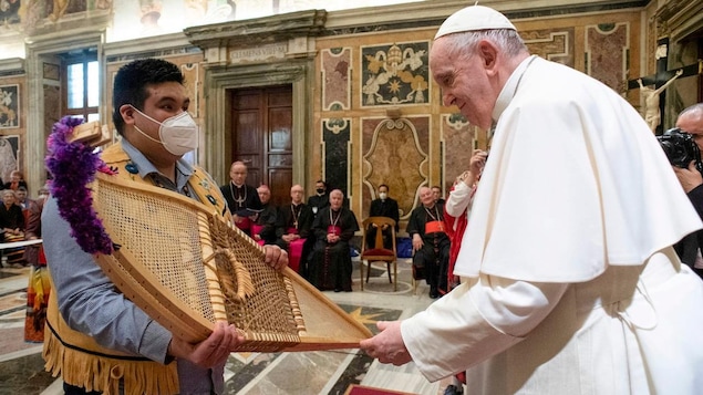 Quebec Cree Youth Grand Chief Adrian N. Gunner presented to Pope Francis traditional snowshoes handcrafted by Waskaganish elder, Sanders Weistche. 
