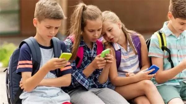 加拿大这教育局考虑全面禁止学生使用手机| 星网